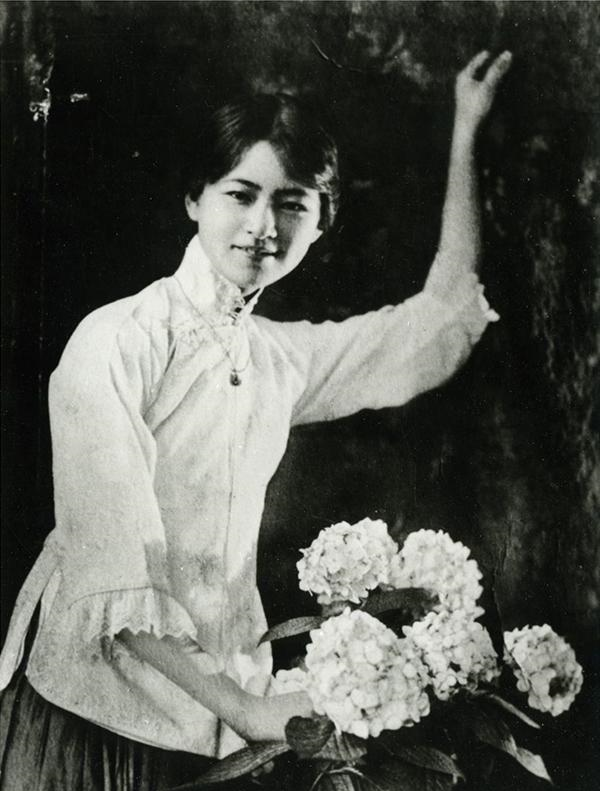 《你是人间四月天》赏析